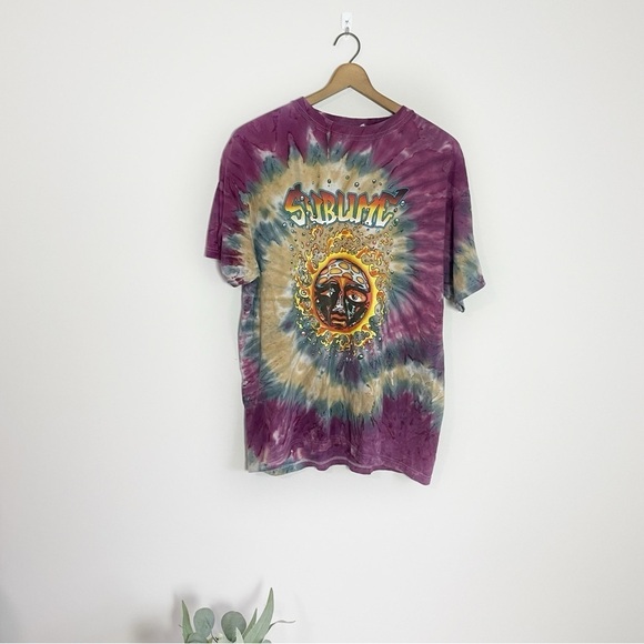 Sublime Graphic Tie Dye Size: Large Short Sleeve T-Shirt Edgy Boho - Picture 1 of 6